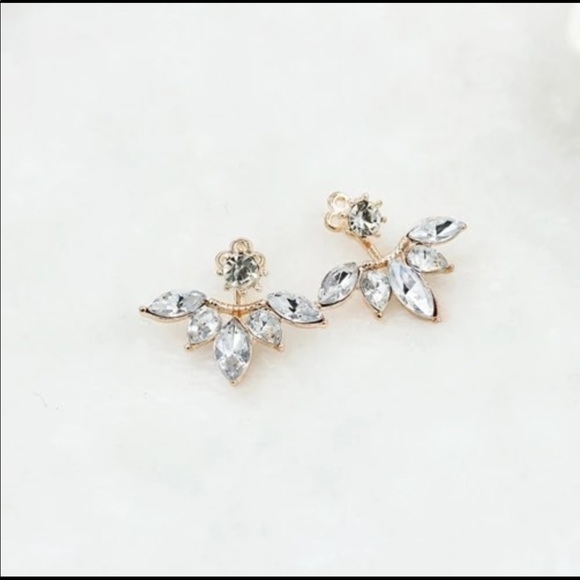 New Leaf Gold or Silver Studs - Picture 3 of 5